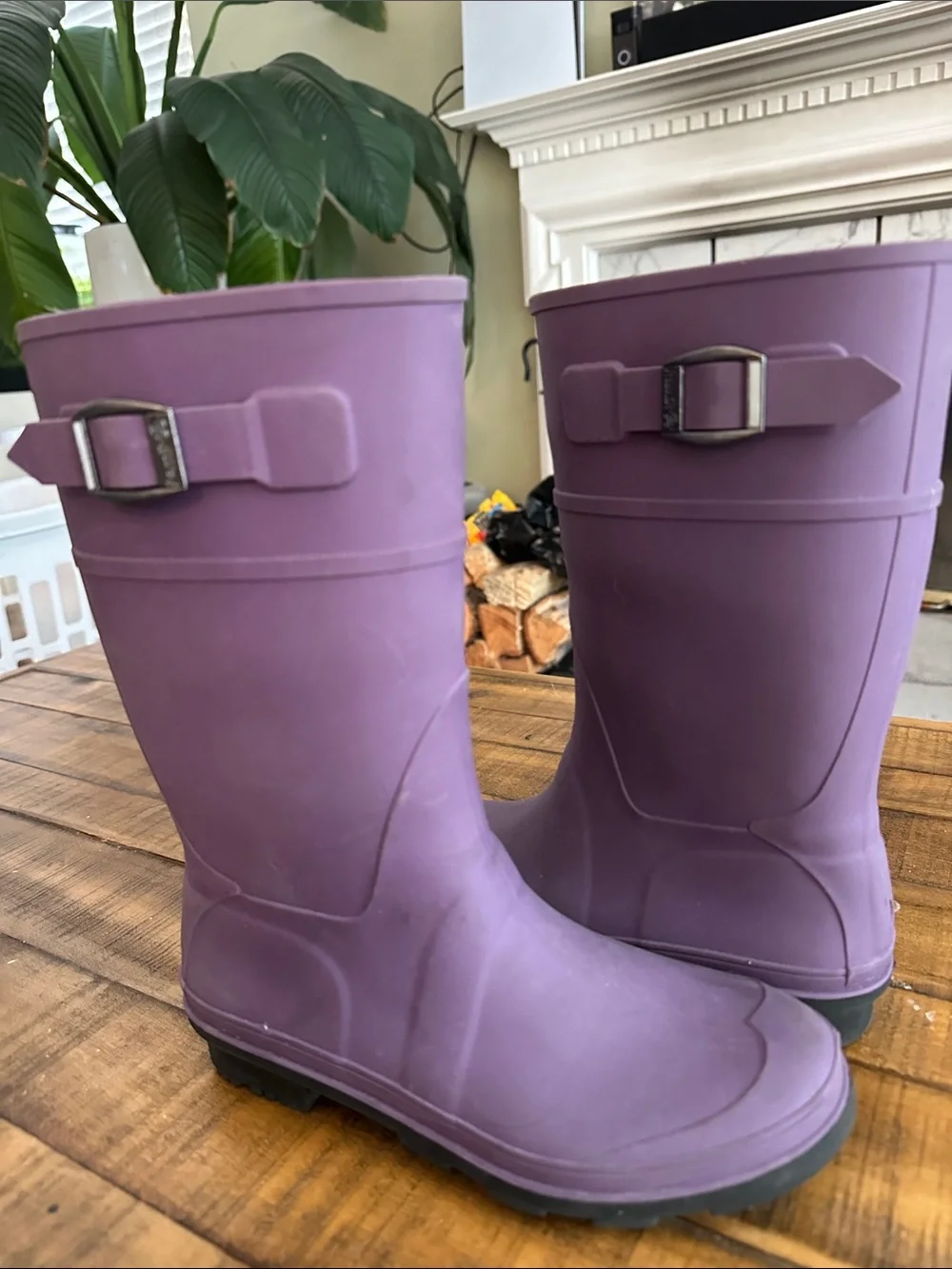 Purple kid's Waterproof Rain Boots size 4